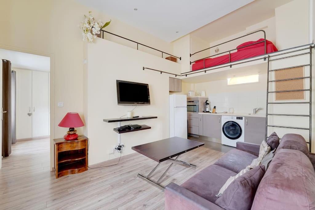 Charming Close To Grand Rex *